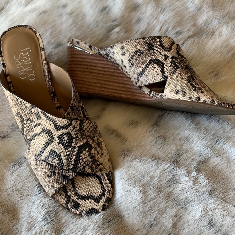 Sandal